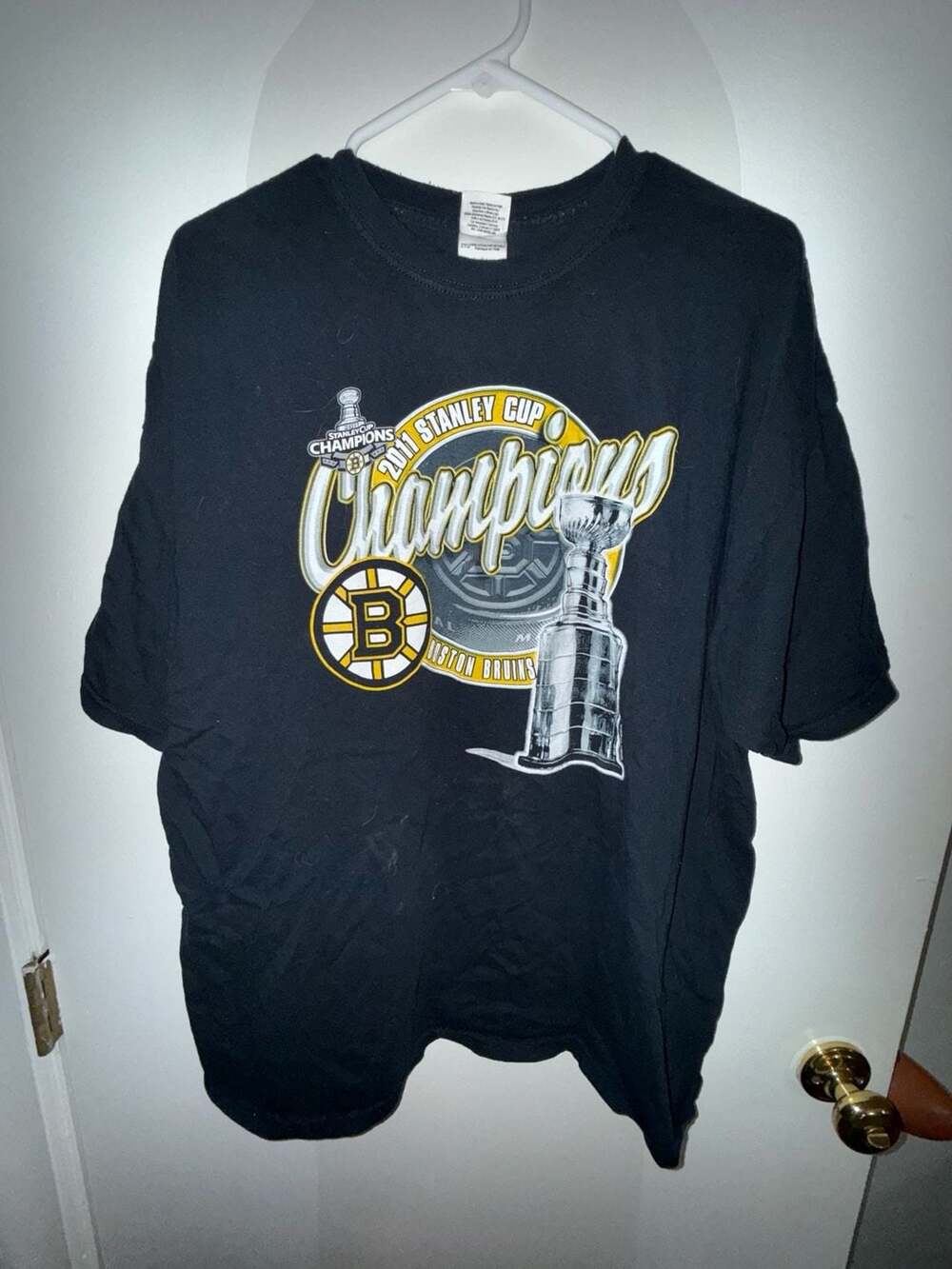Gildan Boston Bruins 2011 Stanley Cup Champions T-Shirt Size 2XL